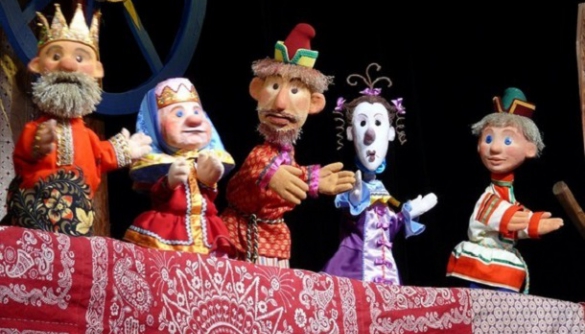 Роскомнагляд замовив у лялькового театру спектакль про правила поведінки в інтернеті