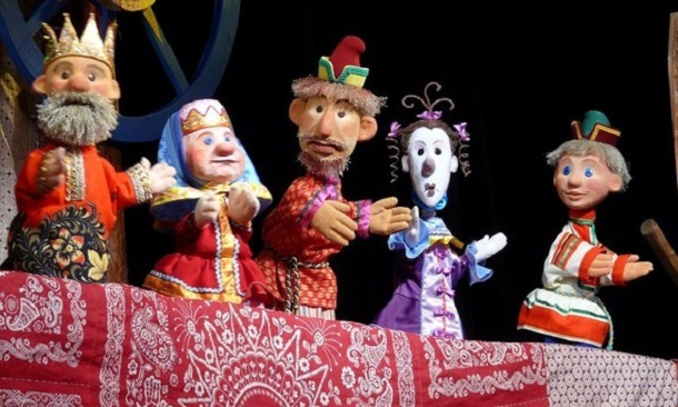 Роскомнагляд замовив у лялькового театру спектакль про правила поведінки в інтернеті