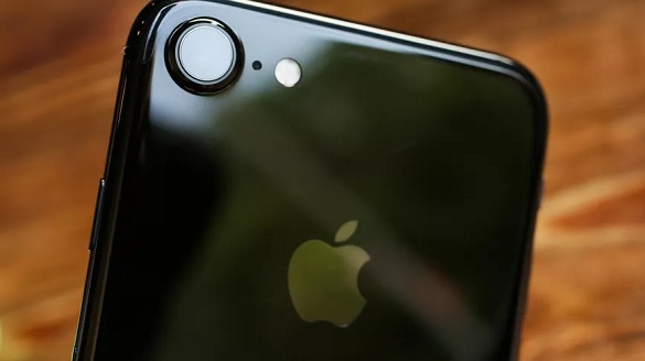 Apple погодилась виплатити $500 млн штрафу за навмисне сповільнення iPhone