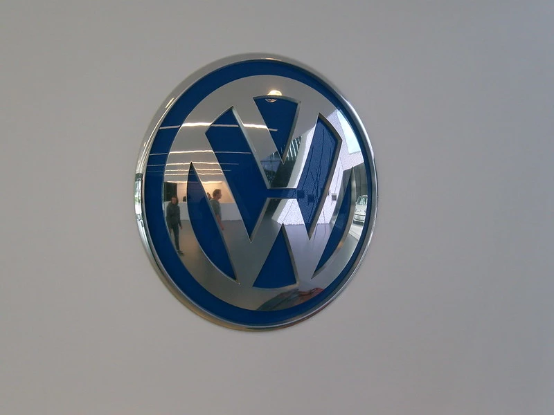 Volkswagen втрапила до расистського скандалу через проморолик нового авто