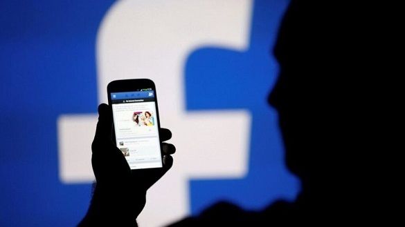 Facebook почав маркувати державні ЗМІ. Серед них є російські та китайські, але немає американських