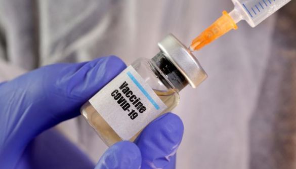 У Китаї тестують вакцину від коронавірусу на людях. Це  вже сьомий препарат