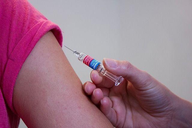У ВООЗ порахували, скільки коштуватиме вакцинація від COVID-19