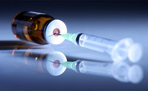 AstraZeneca відновила випробування вакцини від COVID-19 після перевірки її безпечності