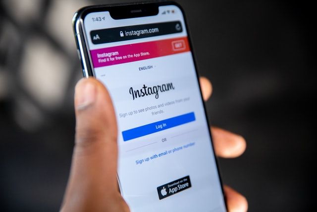 Instagram розглядає можливість ввести плату за розміщення активних посилань в підписах до фото