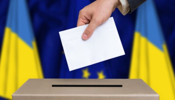 У масках і без дітей. Як українці голосуватимуть на місцевих виборах під час епідемії COVID-19