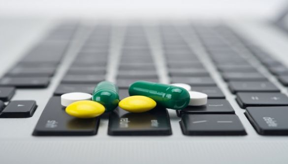 Президент України підписав закон, який дозволяє онлайн-торгівлю ліками