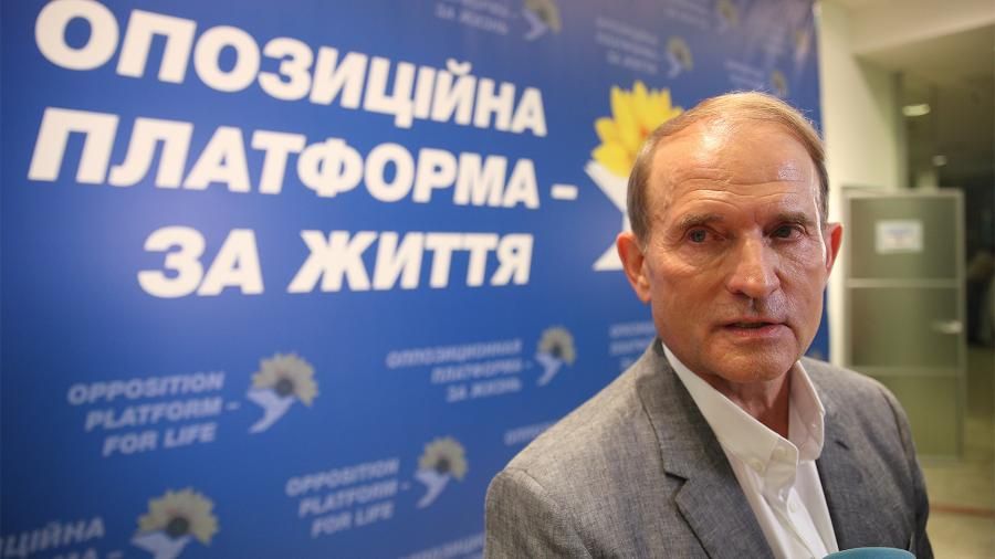 Українських вчителів не звільнятимуть за вислів «Велика Вітчизняна війна». Але фейк продовжує просувати Медведчук