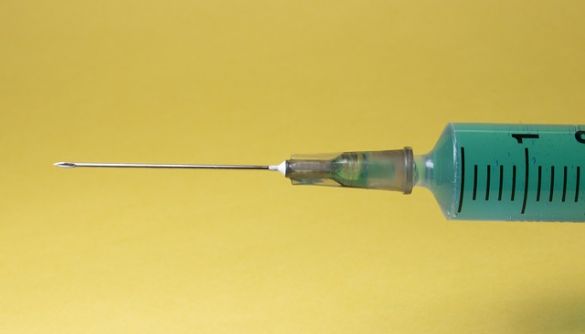 Вакцина від коронавірусу може з'явитися протягом року — ізраїльський лікар