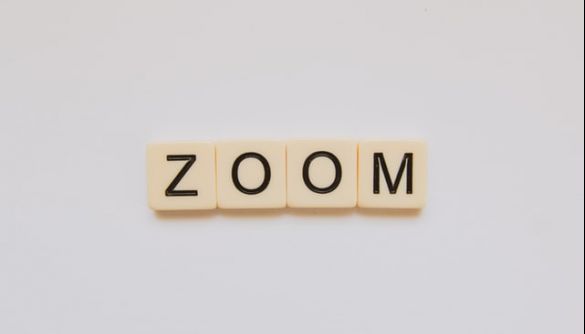 Акції Zoom упали після новин про успішні випробування вакцини проти COVID-19