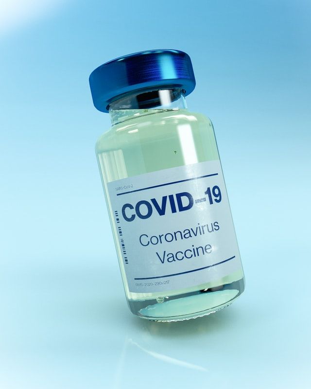 Moderna заявляє про 100% ефективності своєї вакцини при запобіганні важкому перебігу коронавірусу