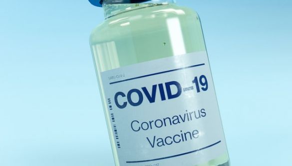 Moderna заявляє про 100% ефективності своєї вакцини при запобіганні важкому перебігу коронавірусу
