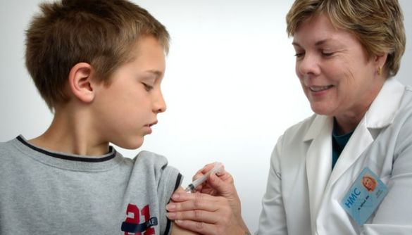 У мережі поширюють фейк, що формальдегід у вакцинах призводить до лейкозу у дітей