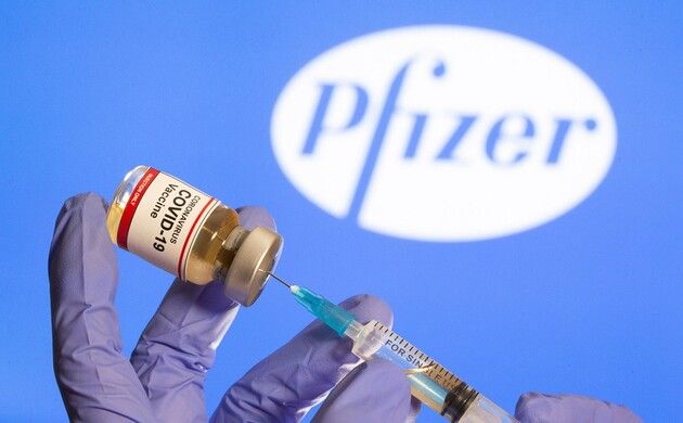 Двом медикам на Алясці знадобилася невідкладна допомога після щеплення вакциною Pfizer
