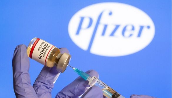 Двом медикам на Алясці знадобилася невідкладна допомога після щеплення вакциною Pfizer