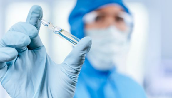 Pfizer повідомив про ефективність своєї вакцини від нових штамів коронавірусу