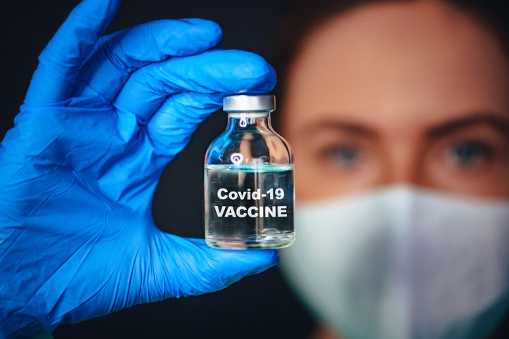 Moderna планує виробити 15-20 млн доз вакцини від COVID-19 у першому кварталі 2021 року