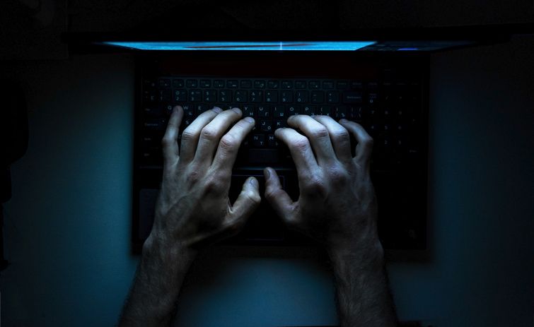 В Одесі викрили хакера, який викрадав логіни та паролі від поштових скриньок - кіберполіція