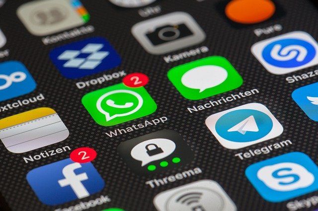 Американські активісти через суд вимагають видалити Telegram з App Store