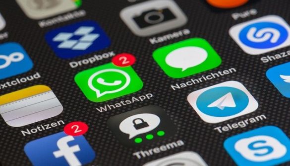 Американські активісти через суд вимагають видалити Telegram з App Store