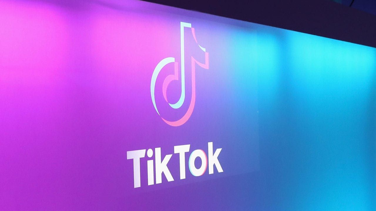 У TikTok через смерть дитини заблокують акаунти всіх користувачів з Італії, чий вік неможливо перевірити