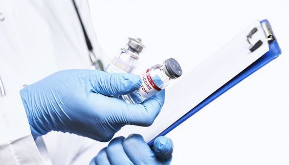 AstraZeneca заявила про спосіб підвищити ефективність вакцини від коронавірусу до 82%