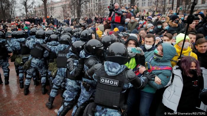 У Росії пропонують назавжди блокувати соцмережі за заклики до участі в протестах
