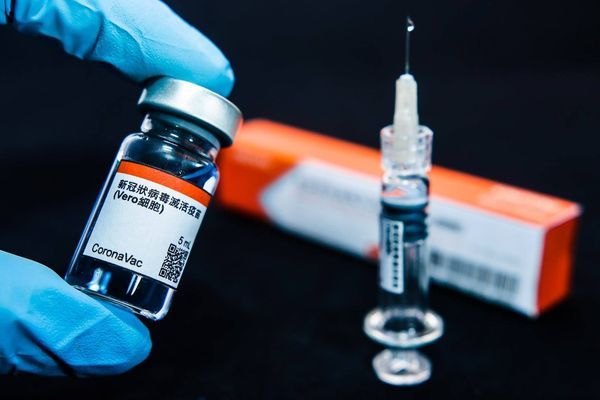 «Лекхім» попередив про затримку поставок в Україну китайської вакцини від COVID-19 — Reuters
