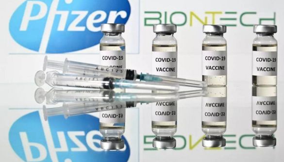 В Україні зареєстрована вакцина Pfizer, перша партія AstraZeneca вже прибула — МОЗ