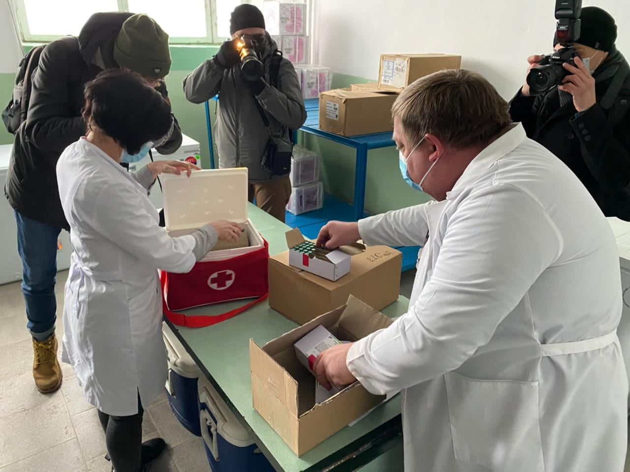 Перше щеплення від коронавірусу в Україні зробили лікарю на Черкащині
