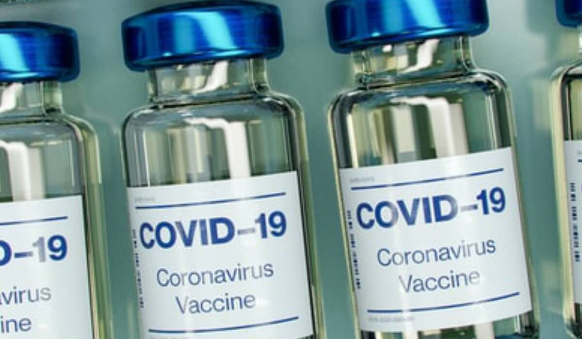 У Китаї схвалили для екстреного застосування четверту вакцину проти коронавірусу