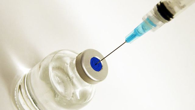 Вакцина від COVID-19 ефективна проти безсимптомного перебігу хвороби — дослідження
