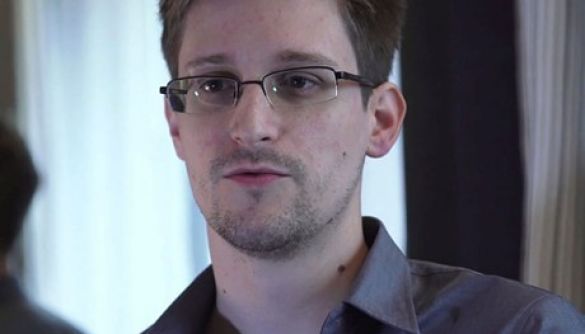 Експрацівник спецслужб США Едвард Сноуден продав NFT-автопортрет за 5 мільйонів доларів