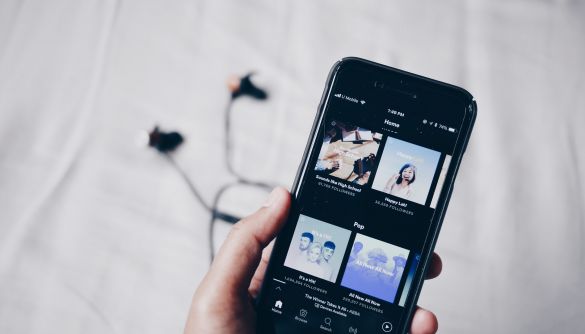 Spotify планує створити на платформі платні підписки на подкасти