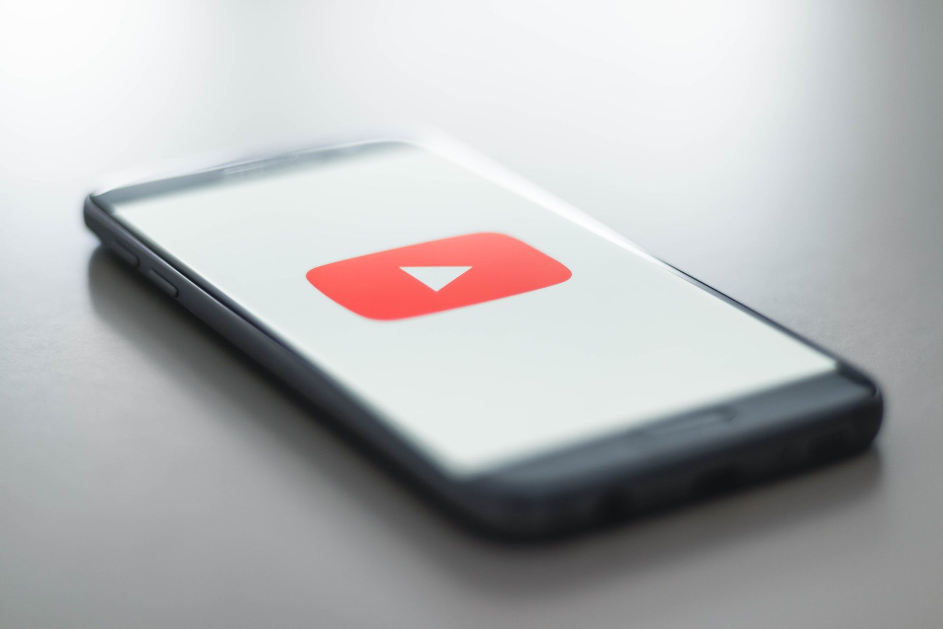 YouTube оновлює налаштування, які допоможуть економити використання даних під час перегляду відео в дорозі