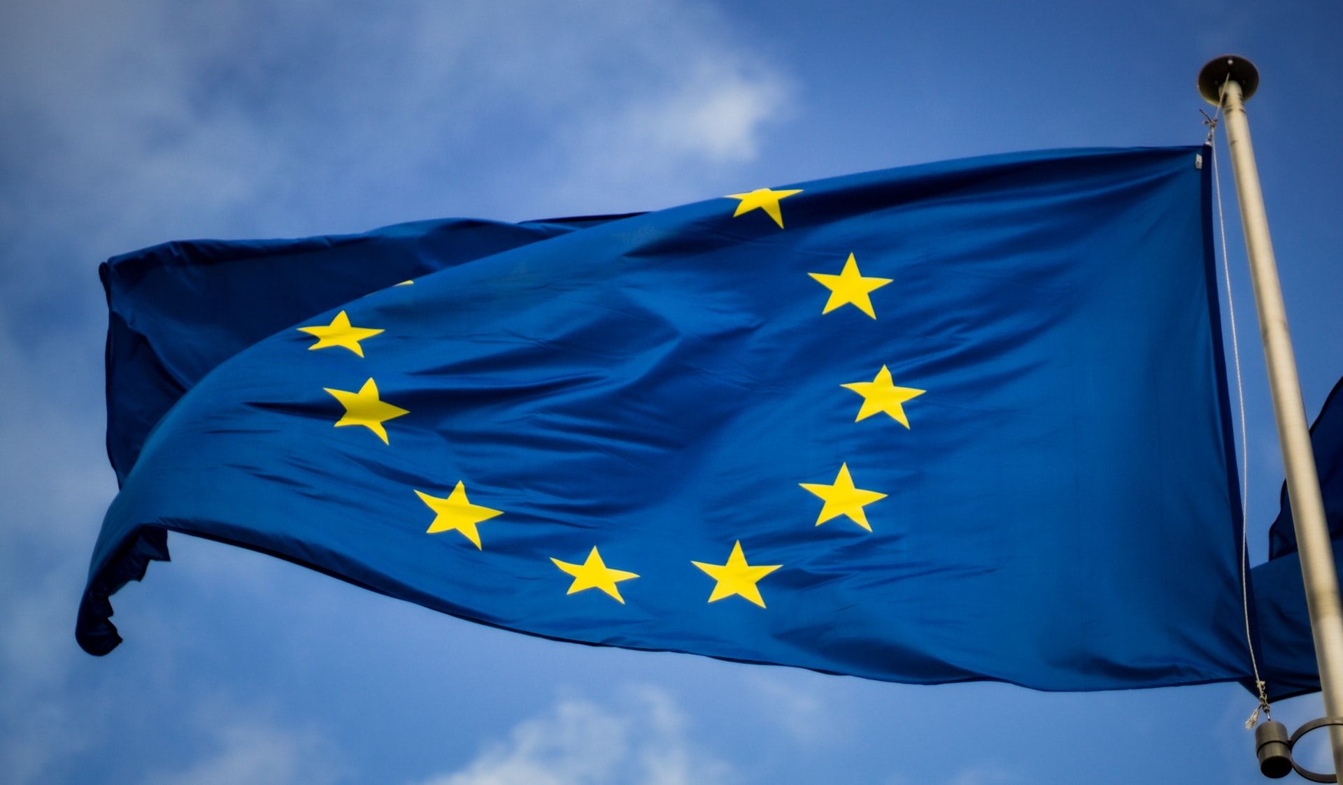 В ЄС ухвалили закон, який вимагає від інтернет-компаній видаляти терористичний контент