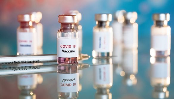 Імунітет від відповідальності. Хто заплатить за можливі побічні дії вакцини від COVID-19