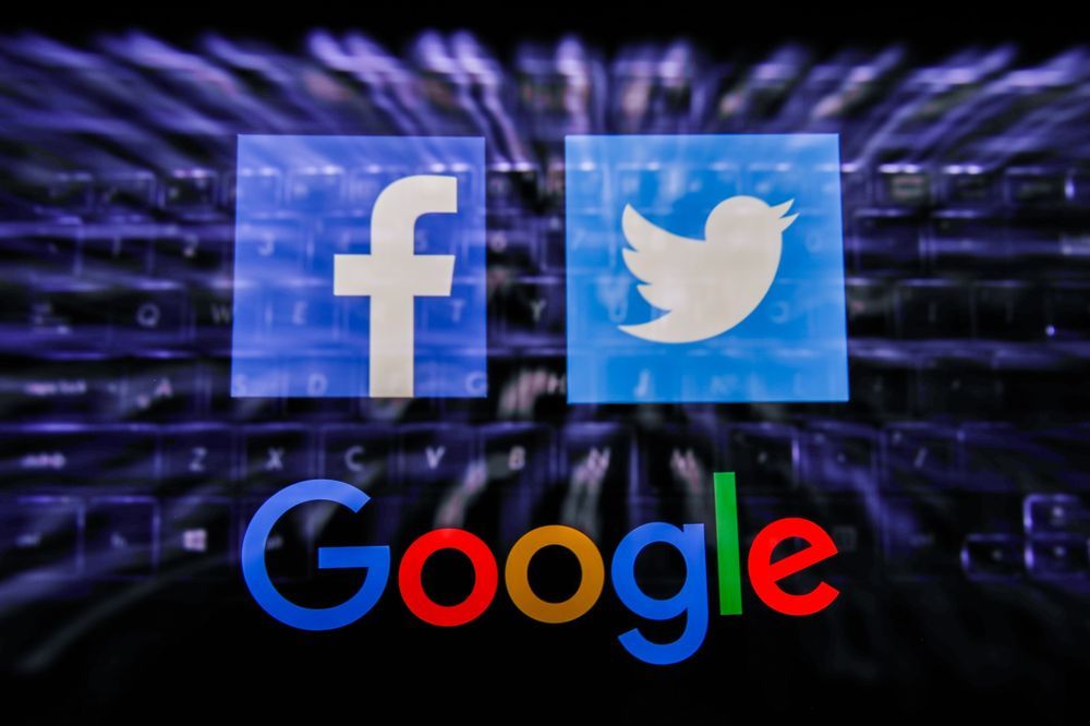 Facebook, Twitter та Google погрожують залишити Гонконг через зміни до законів про захист даних