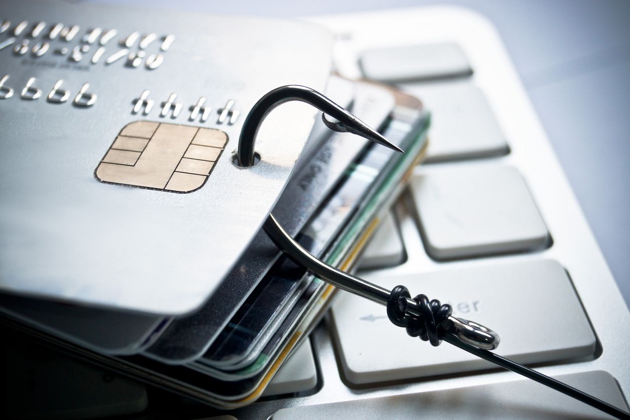 Російські хакери виклали в даркнеті дані 1 млн кредитних карт