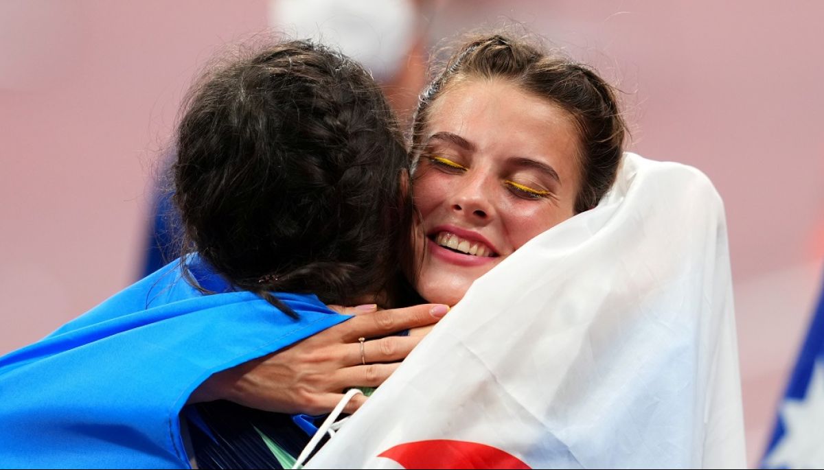 «Ще раз показала, що "не всьо так адназначна"» — соцмережі про обійми Магучіх з росіянкою на Олімпіаді