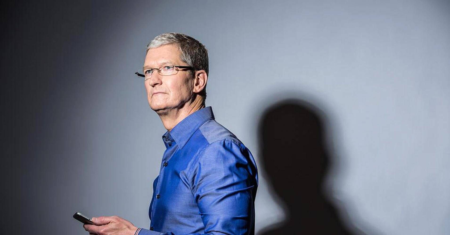 Гендиректор Apple Тім Кук отримав від компанії «премію» – акції на $750 млн