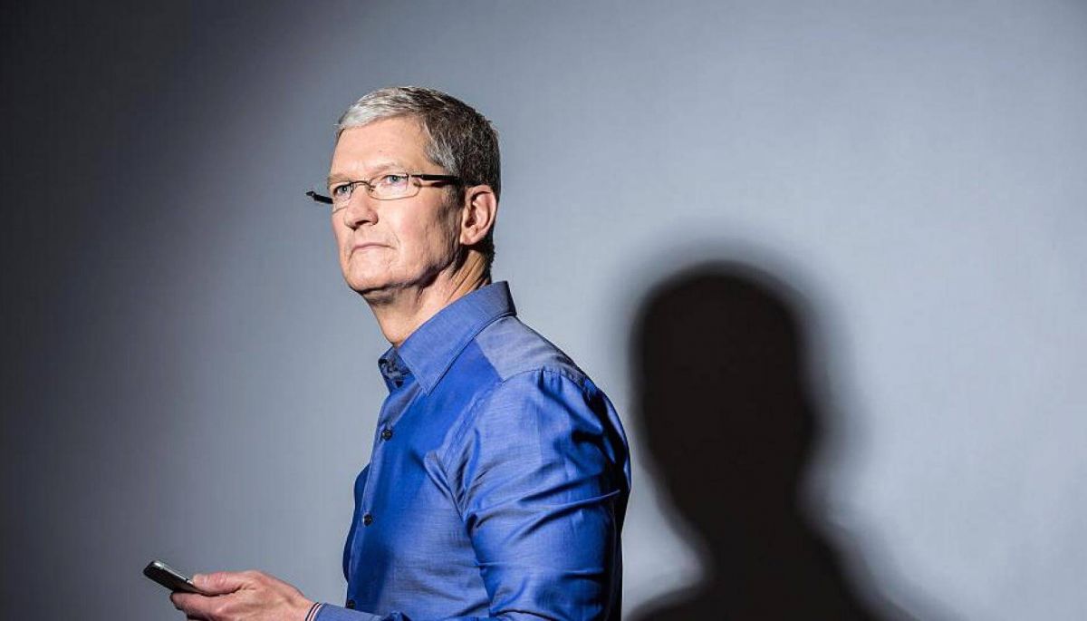 Гендиректор Apple Тім Кук отримав від компанії «премію» – акції на $750 млн