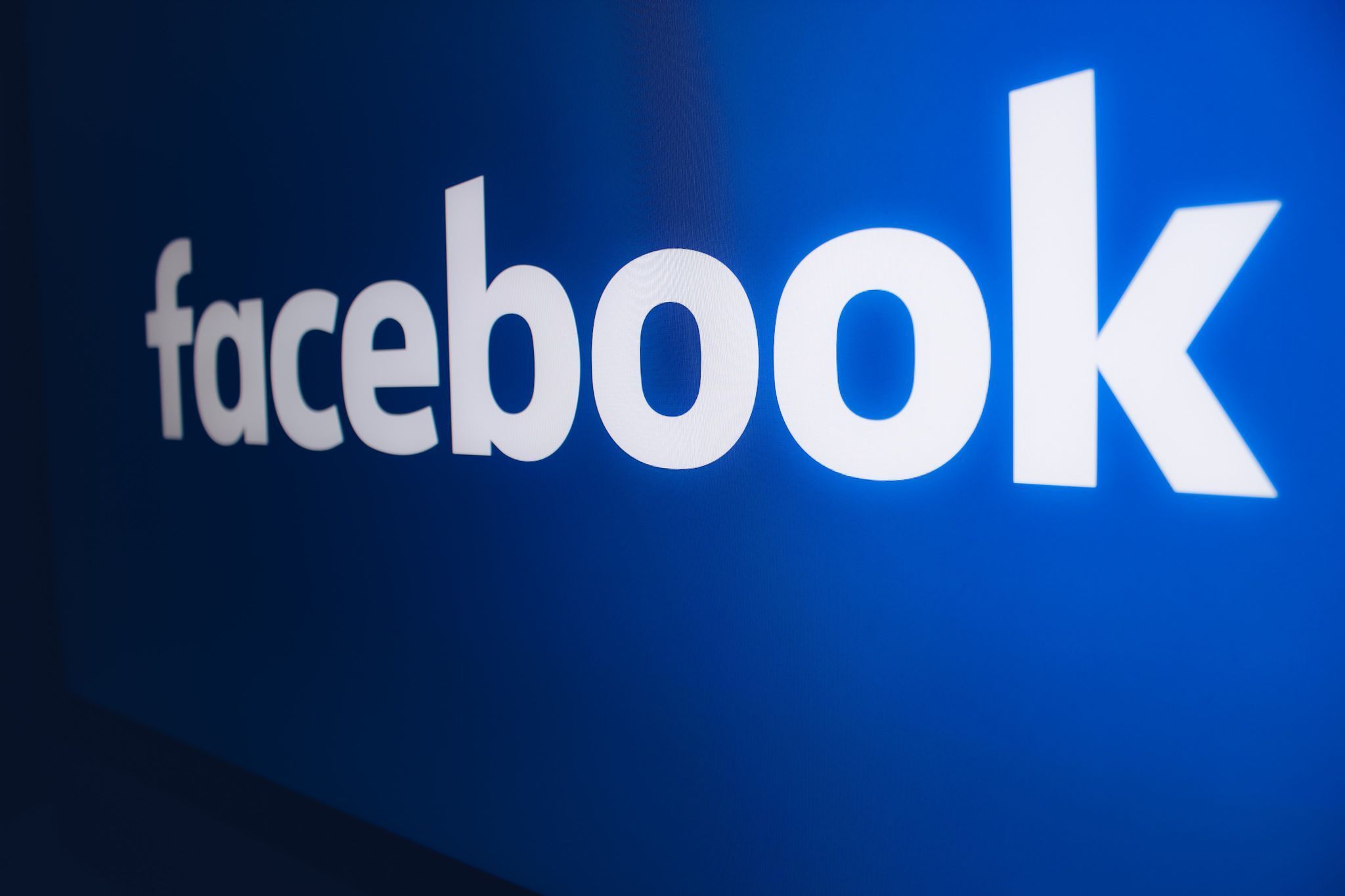 Українські користувачі скаржаться на збій в роботі Facebook