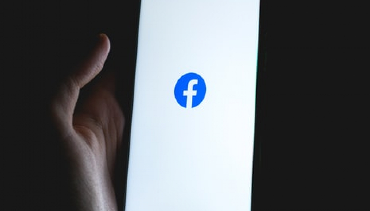 The Verge: Facebook планує змінити назву та провести ребрендинг компанії