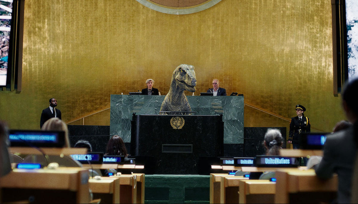 Динозавр з трибуни ООН закликав людство не обирати вимирання – рекламний ролик до конференції на тему кліматичних змін (ВІДЕО)