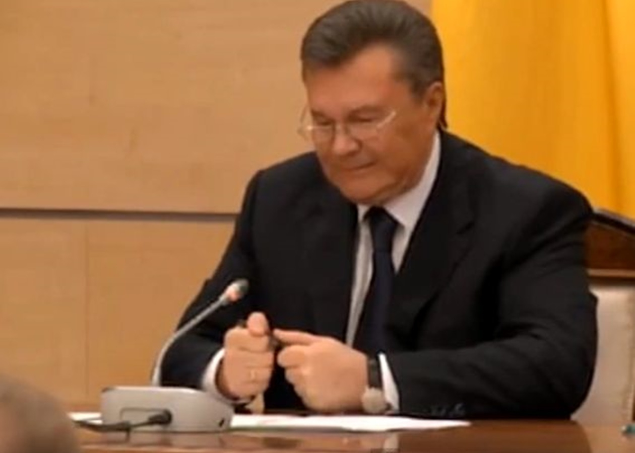 Офіційний твіттер України зреагував на звернення Януковича до «шановних співвітчизників»
