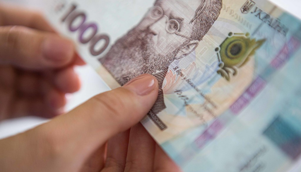 Ще два українські банки оформлюватимуть картки для виплати «ковідної тисячі»