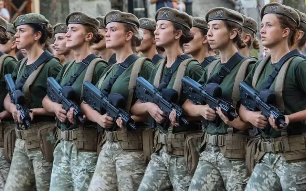«Переживати не варто». Що означає наказ Міноборони про військовий облік жінок