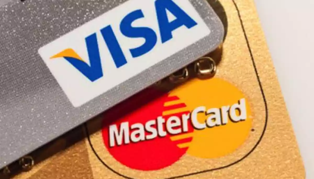 Mastercard і Visa заблокували доступ до платіжної системи деяким російським банкам