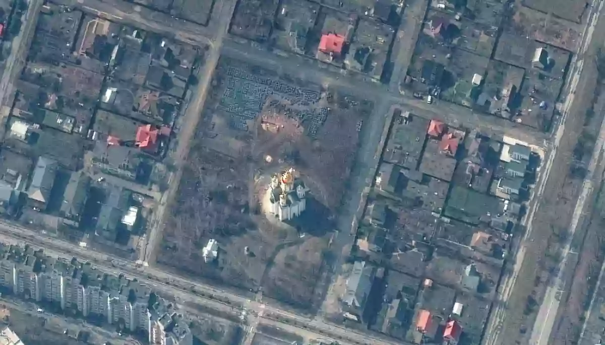 Братська могила в Бучі з'явилася ще 10 березня, це видно зі знімків супутника – Maxar Technologies